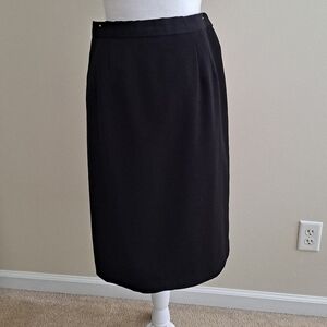 CLEARANCE 💐 BUNDLE 4 for $10 CLASSIC BLACK SKIRT